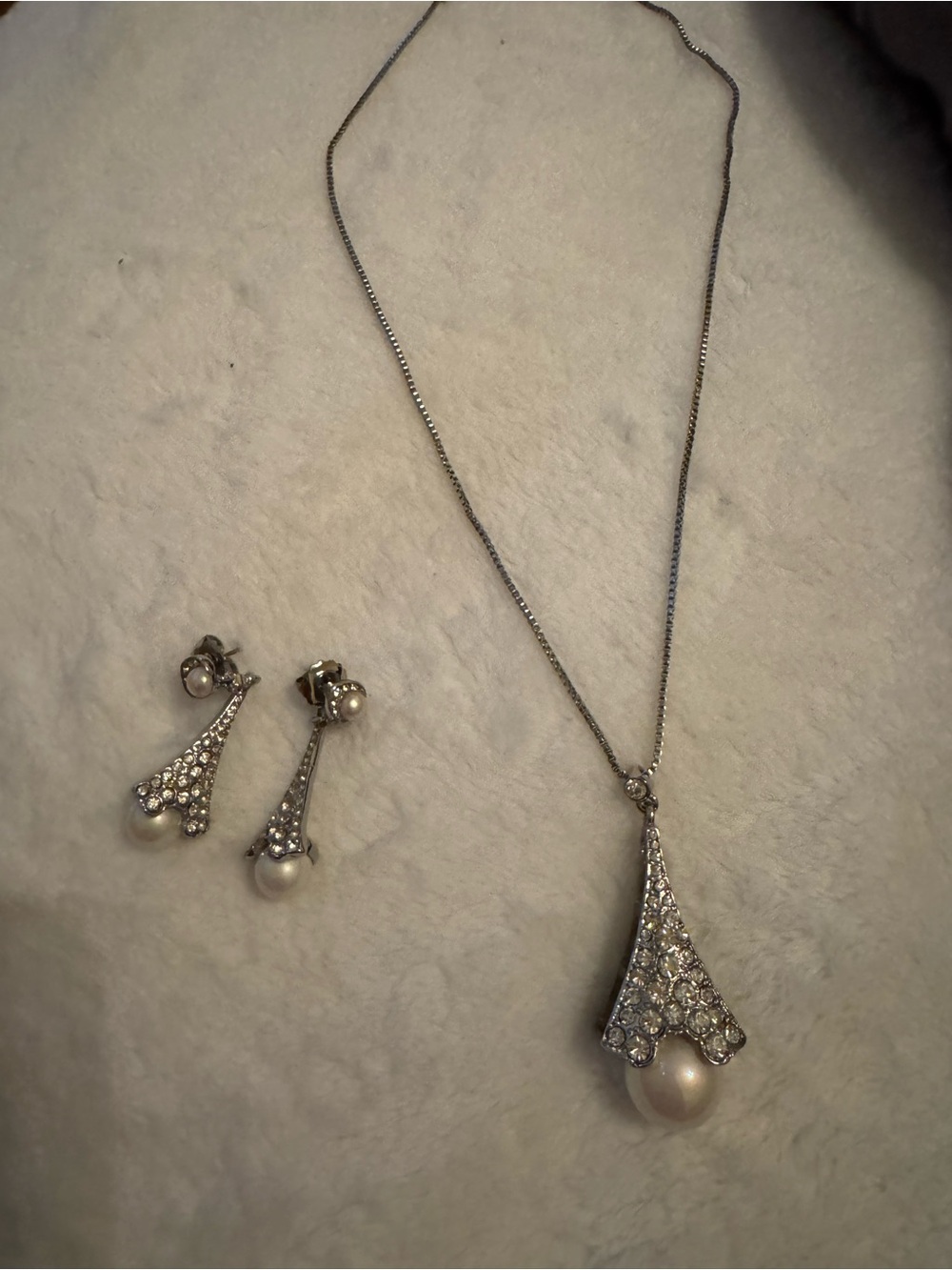 Classic Silver Pearl Drop Pendant Necklace and Earrings Set